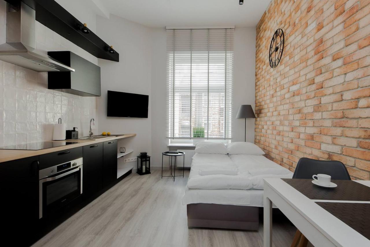 4 Eco Apart Chateau Jagiellonska 22 Warszawa Old Town Exterior foto
